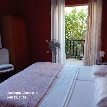 Acharavi Apartment Acharavi  Ngoại thất bức ảnh